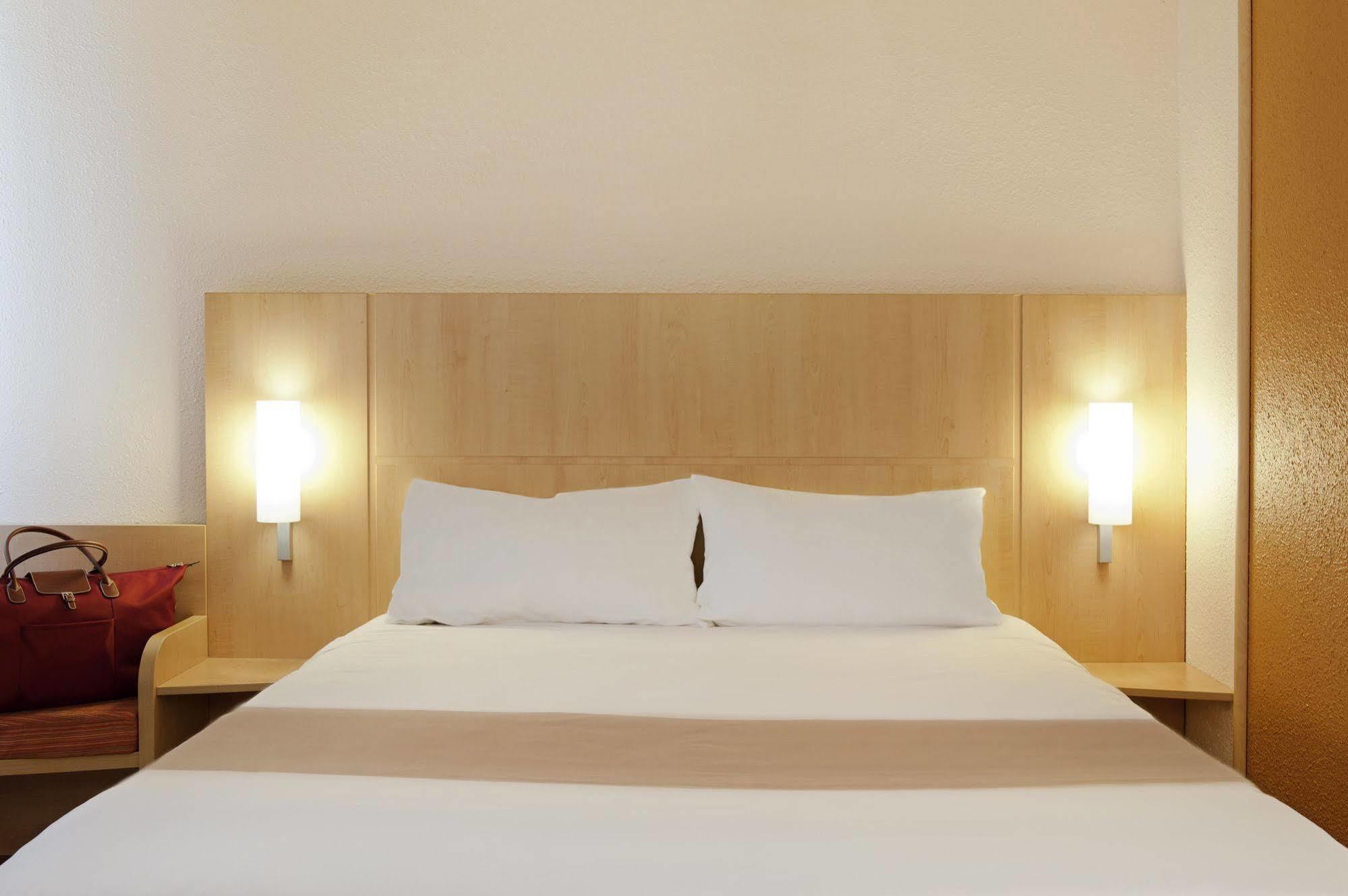 Calais Terminal Cite Europe 3 Etoiles 3*